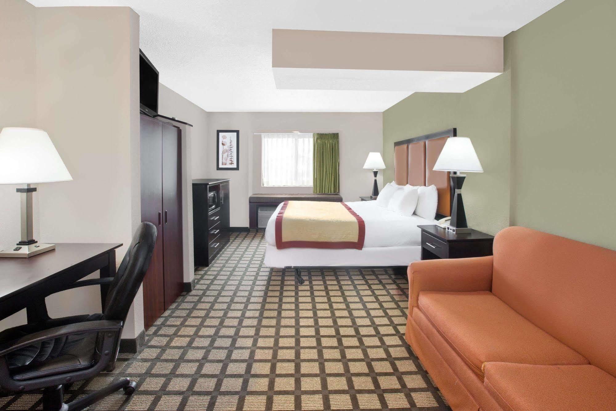 Baymont By Wyndham Gaylord Hotel Eksteriør billede